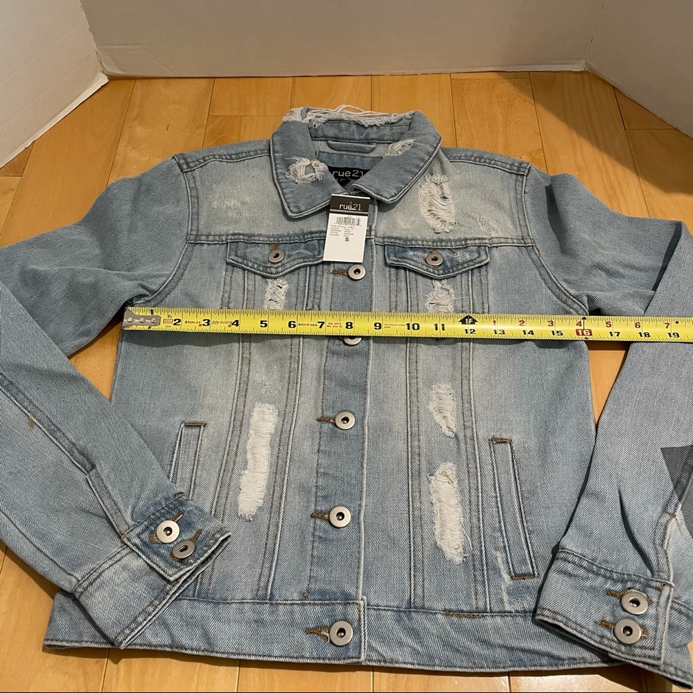 NWT women’s jean jacket - Picture 7 of 11